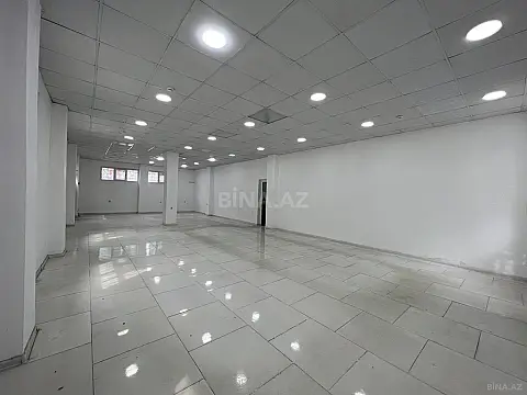 Satılır obyekt 328 m²