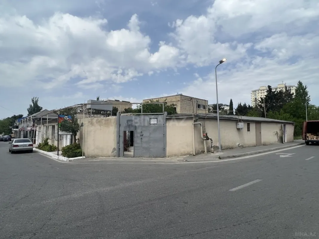 Satılır obyekt 328 m²