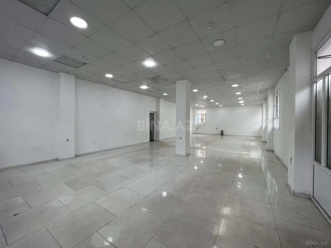 Satılır obyekt 328 m²