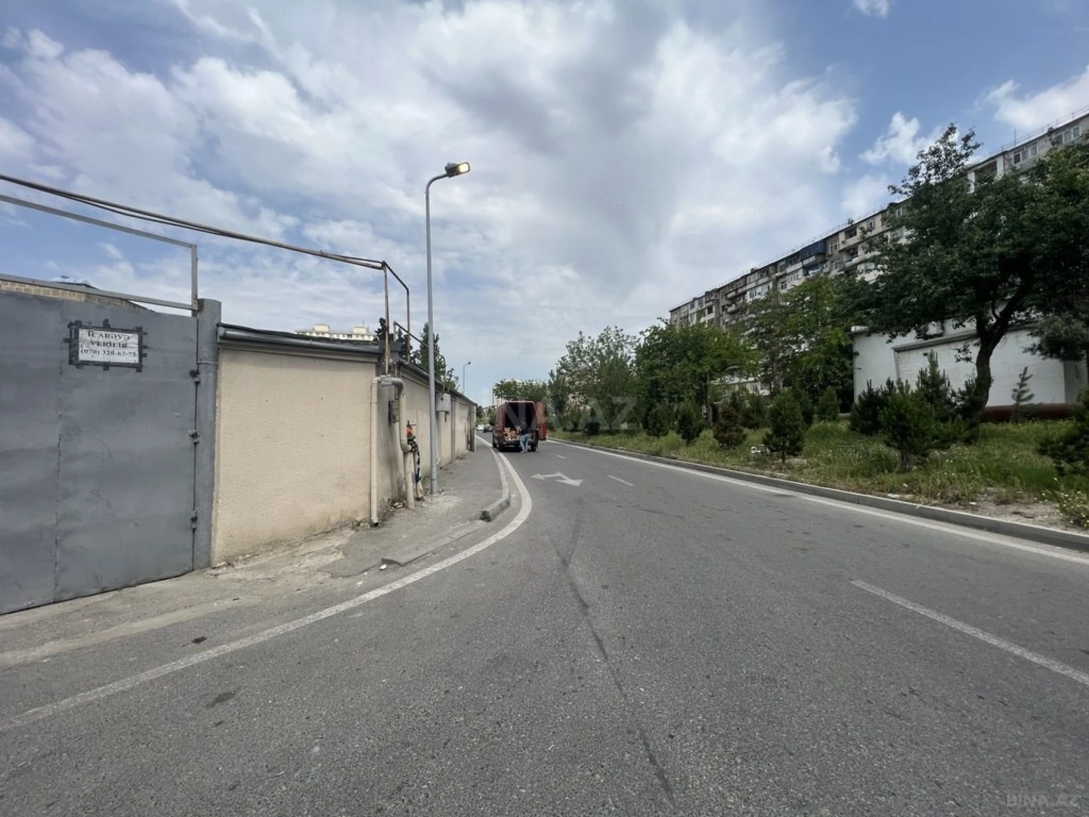 Satılır obyekt 328 m²