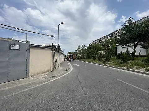 Satılır obyekt 328 m²