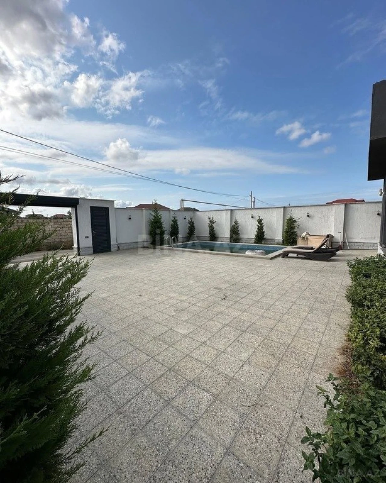 Kirayə verilir 4 otaqlı həyət evi 250 m²