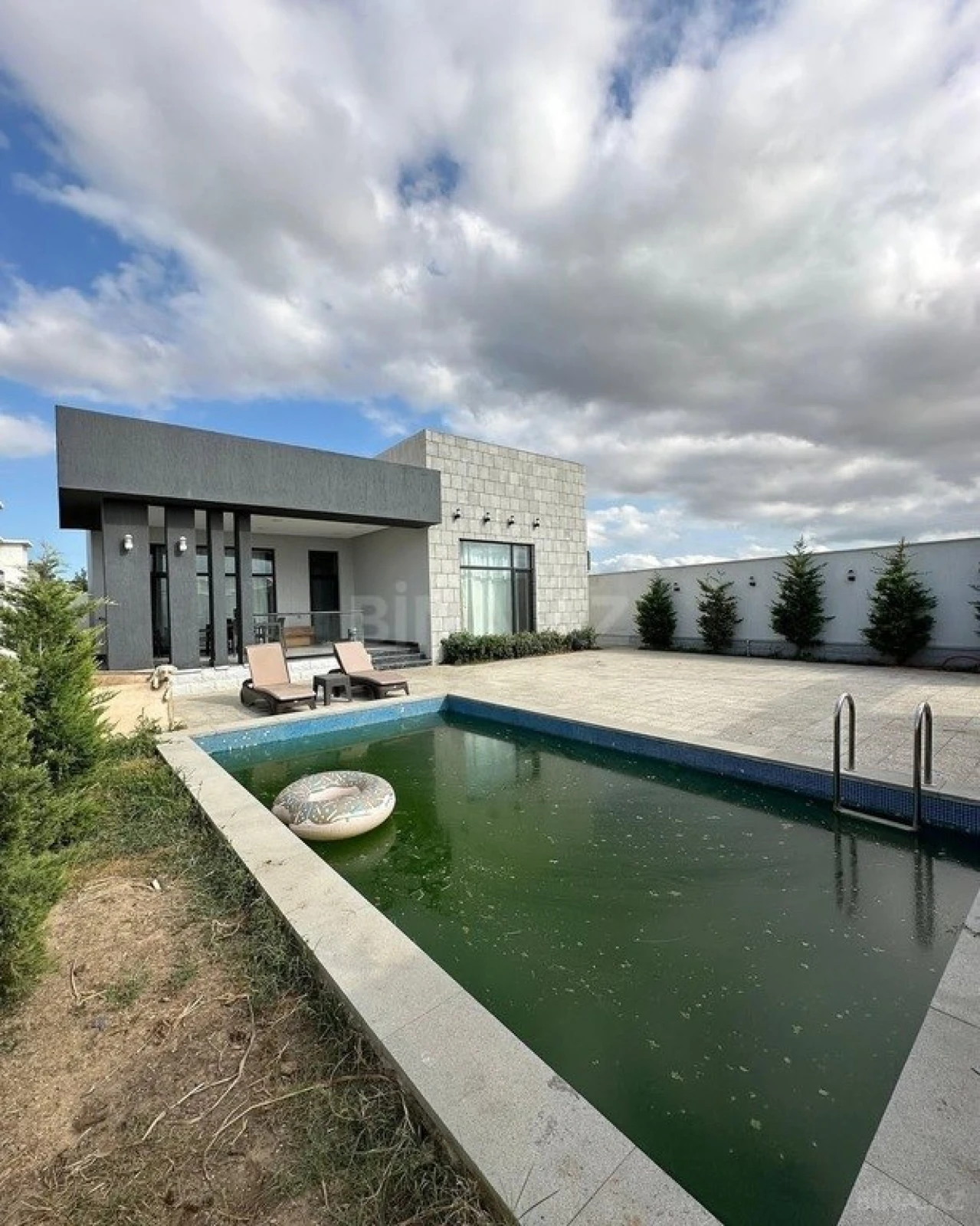 Kirayə verilir 4 otaqlı həyət evi 250 m²