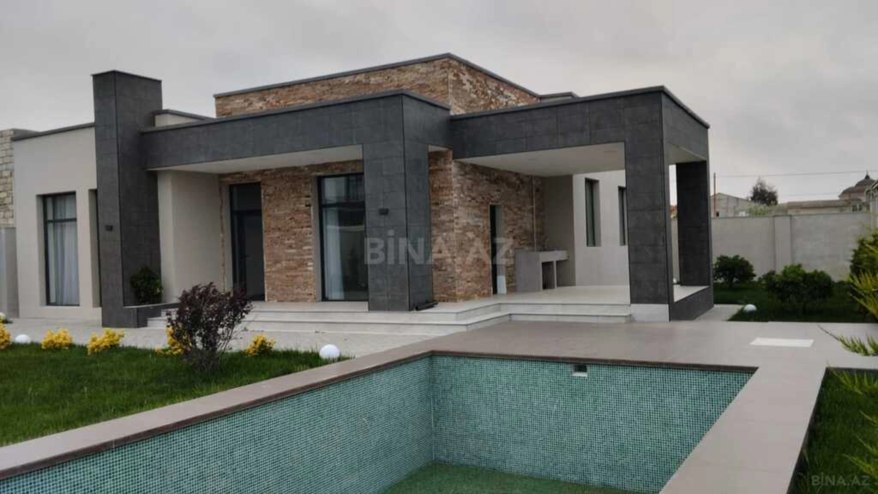 Satılır 4 otaqlı həyət evi 170 m²