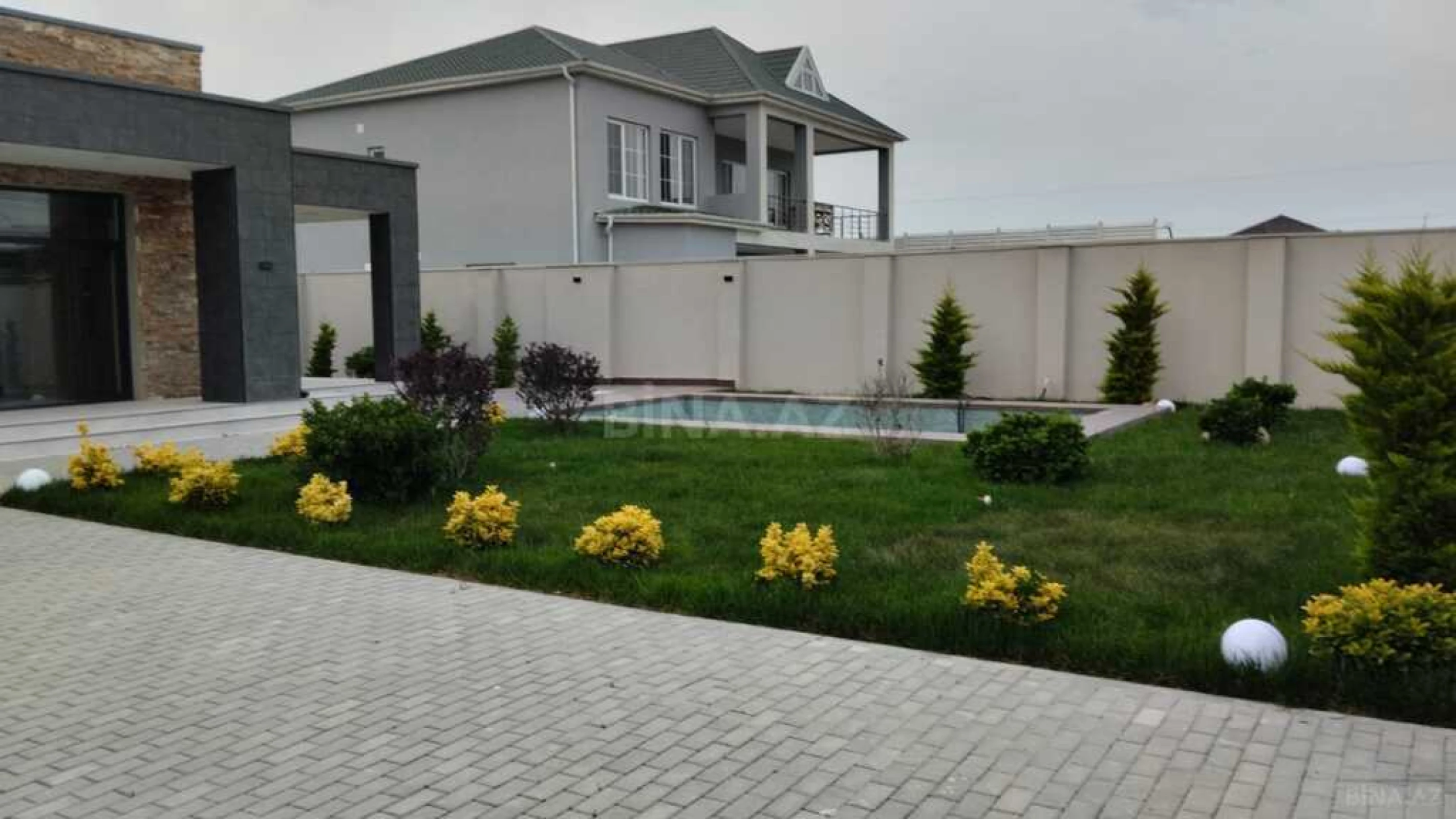 Satılır 4 otaqlı həyət evi 170 m²