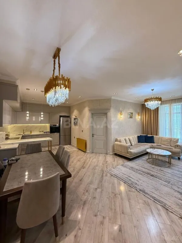 Satılır 3 otaqlı mənzil 107 m²