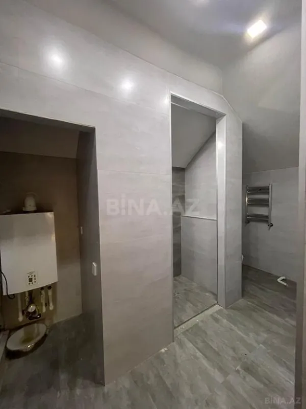 Satılır 7 otaqlı həyət evi 556 m²