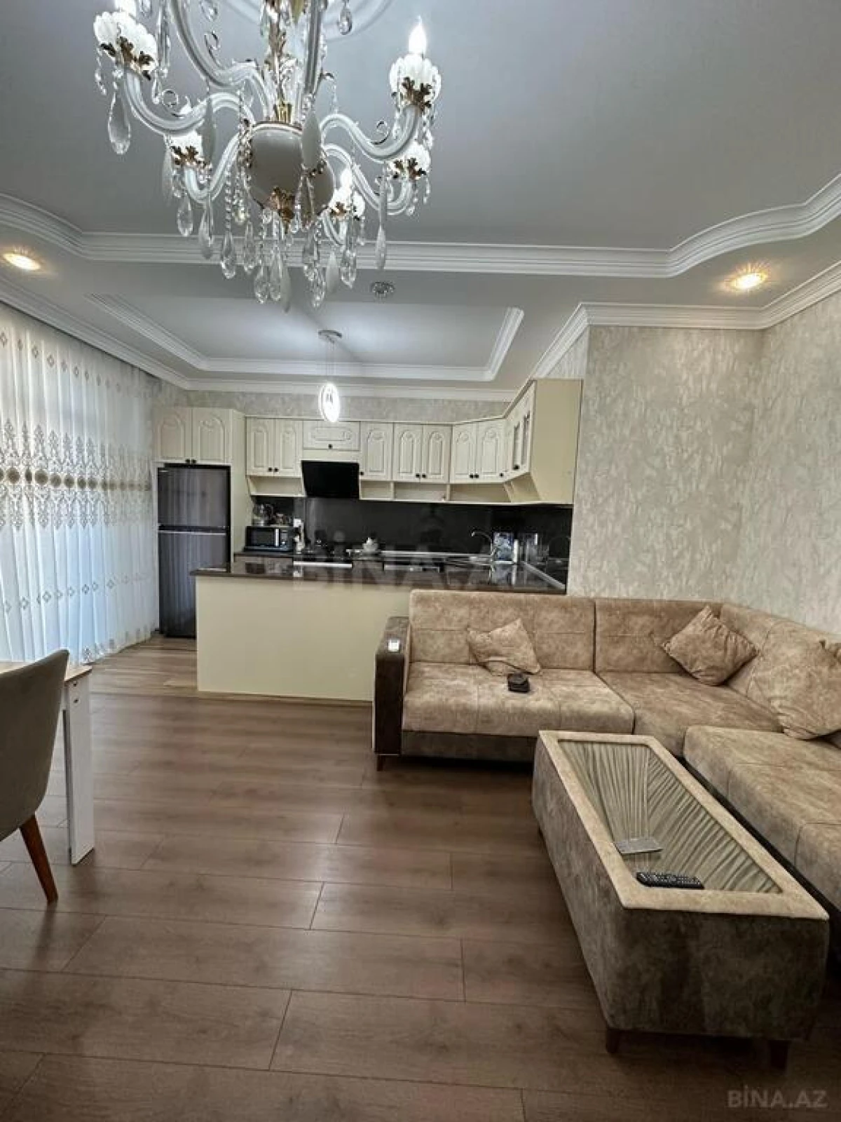 Kirayə verilir 3 otaqlı mənzil 97 m²