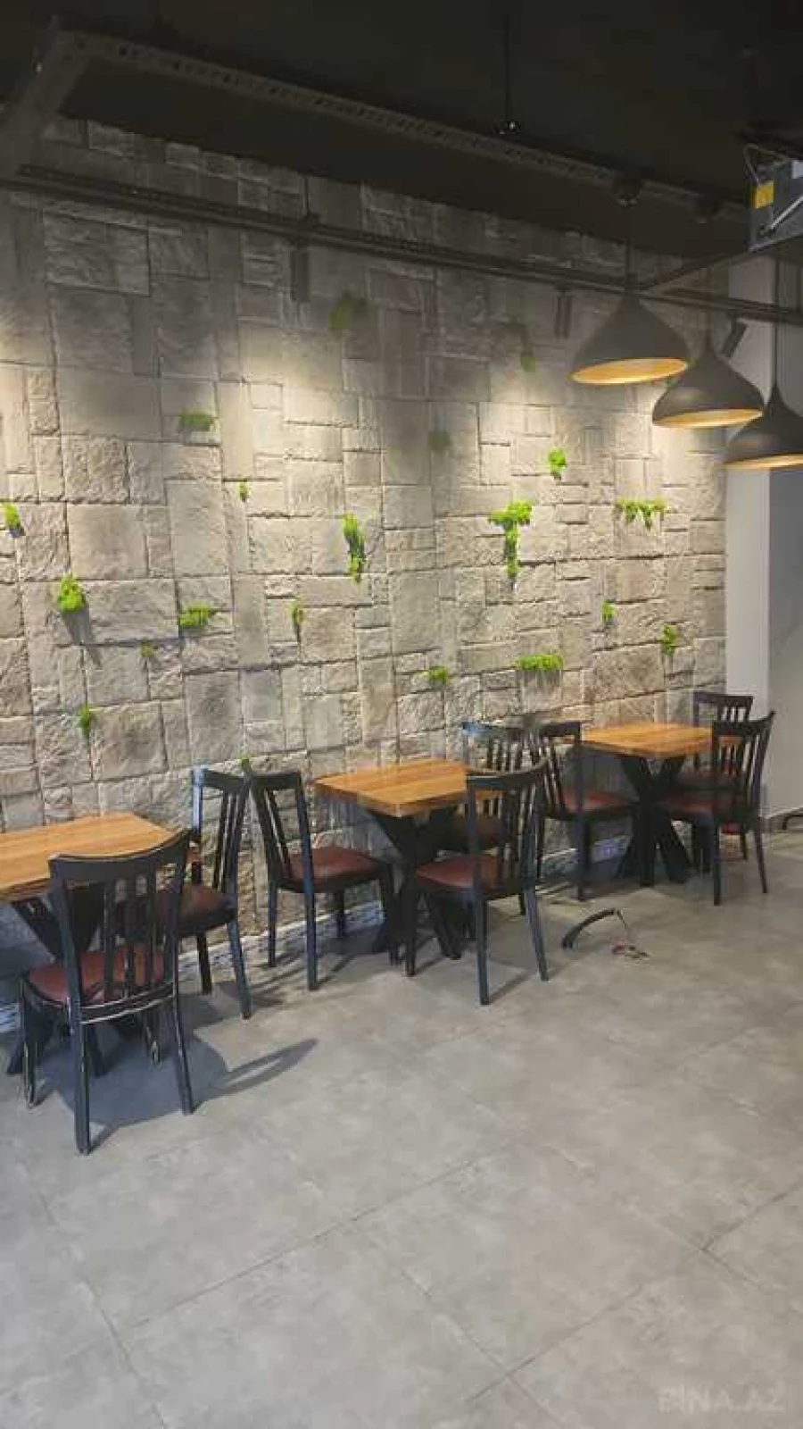 Satılır obyekt 409 m²