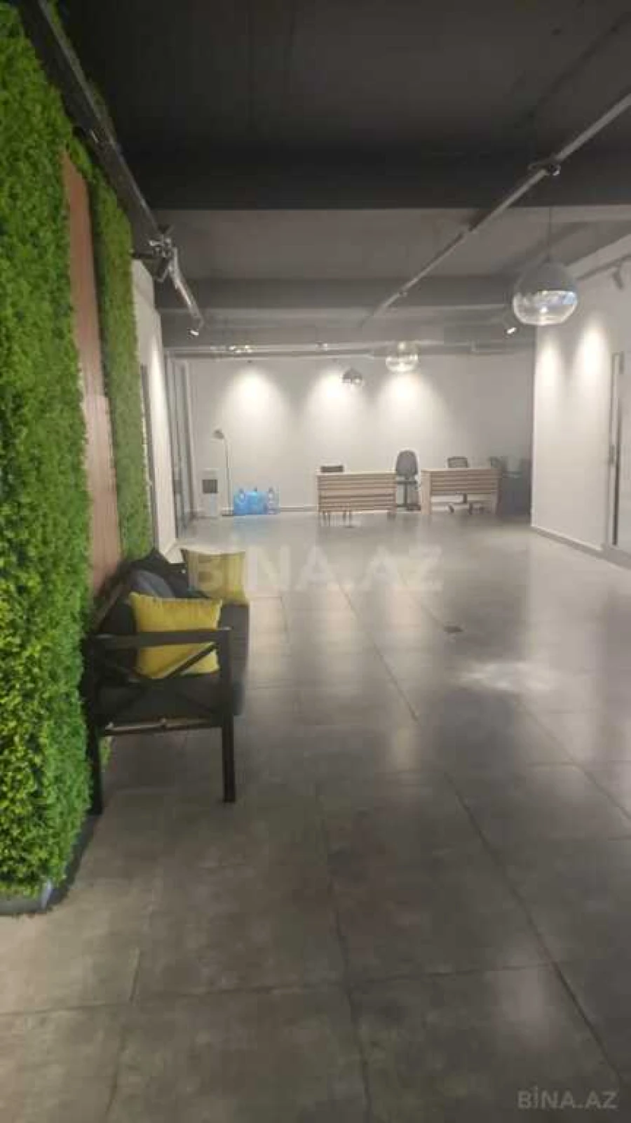 Satılır obyekt 409 m²