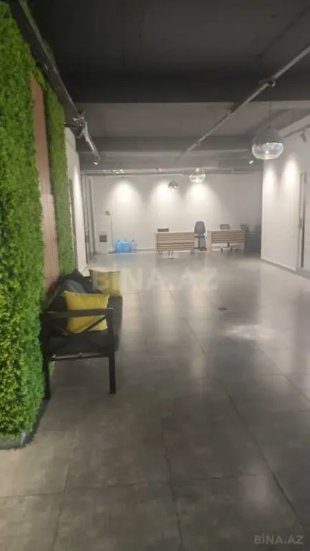 Satılır obyekt 409 m²