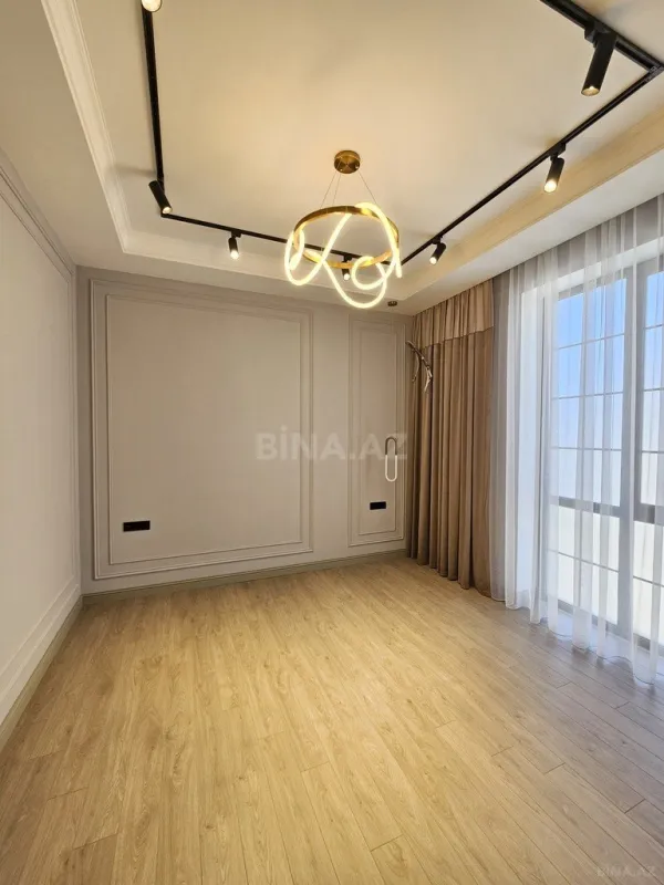Satılır 5 otaqlı həyət evi 450 m²