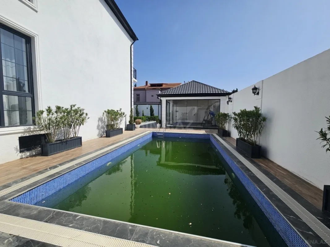 Satılır 5 otaqlı həyət evi 450 m²