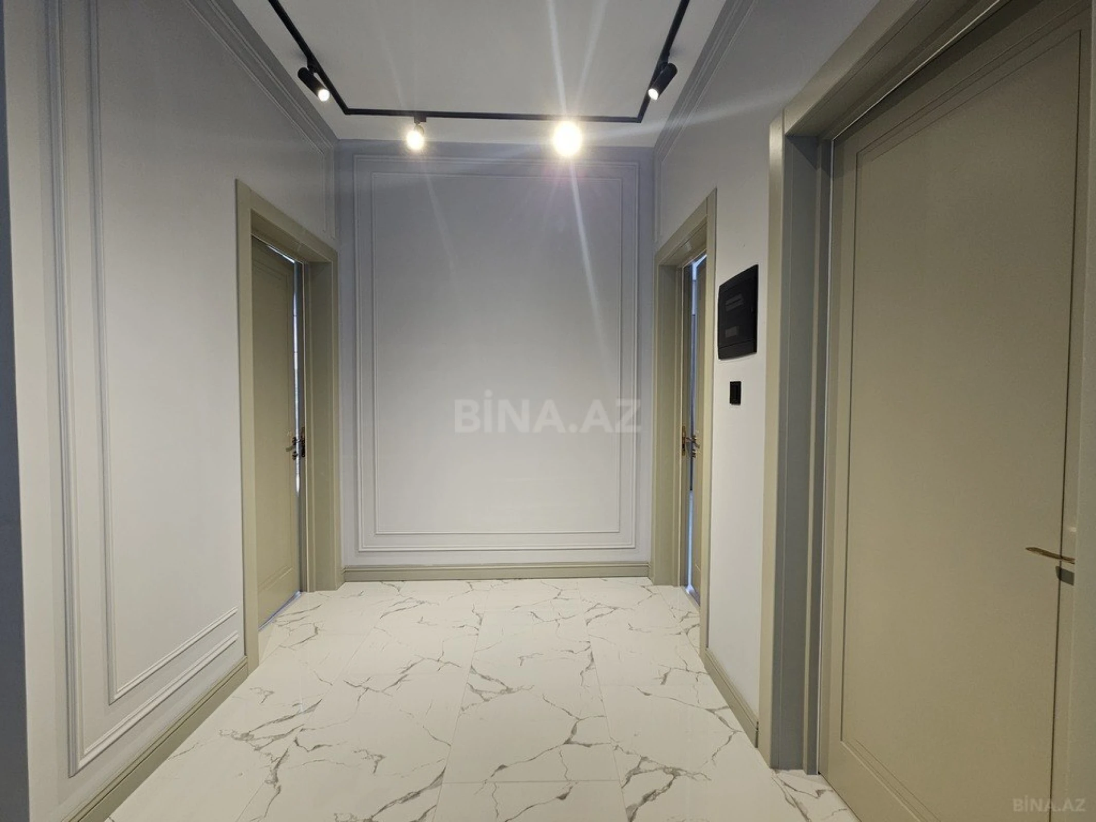 Satılır 5 otaqlı həyət evi 450 m²