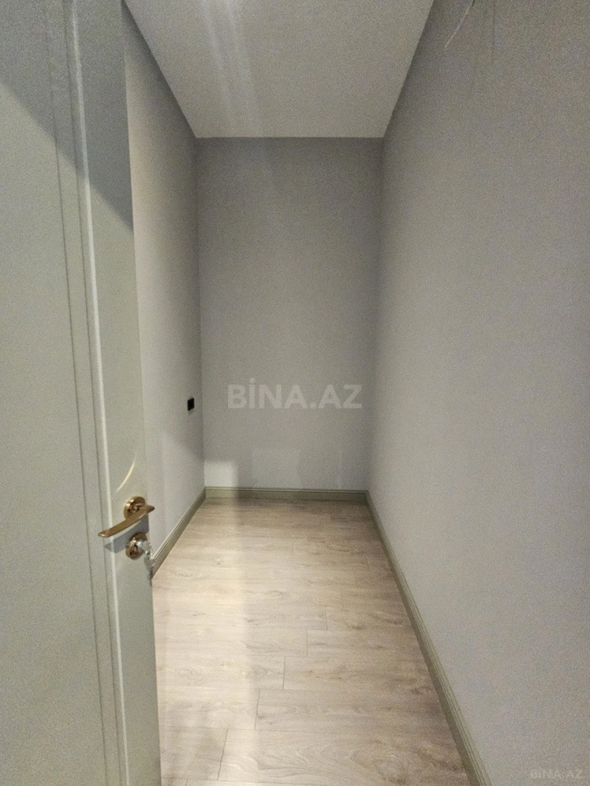 Satılır 5 otaqlı həyət evi 450 m²