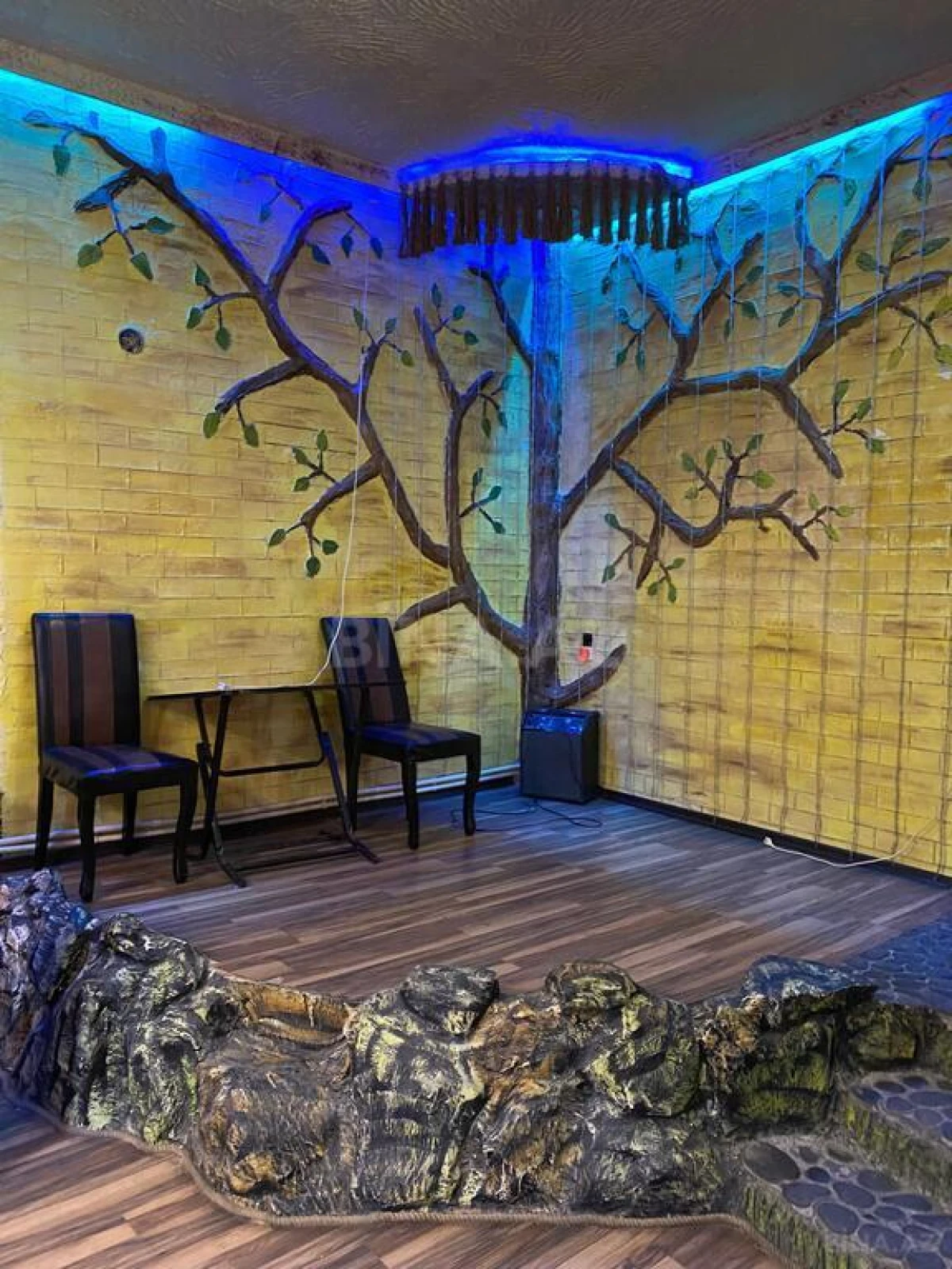 Satılır obyekt 340 m²