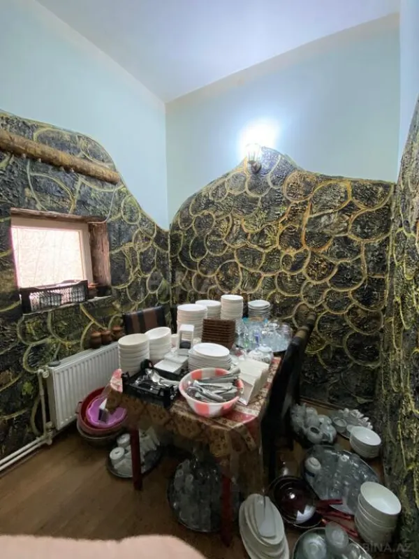 Satılır obyekt 340 m²