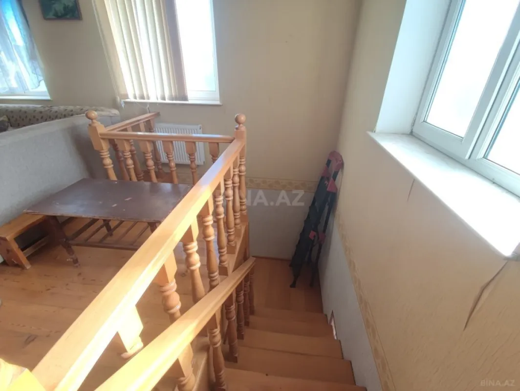 Satılır 4 otaqlı həyət evi 180 m²