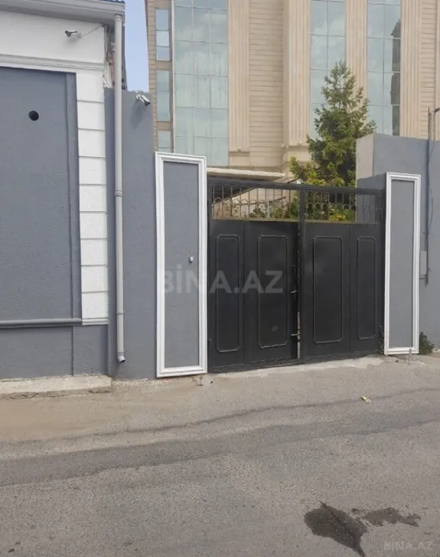 Satılır 5 otaqlı həyət evi 200 m²