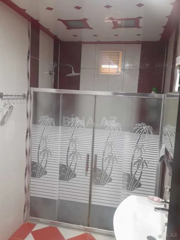 Satılır 5 otaqlı həyət evi 200 m²