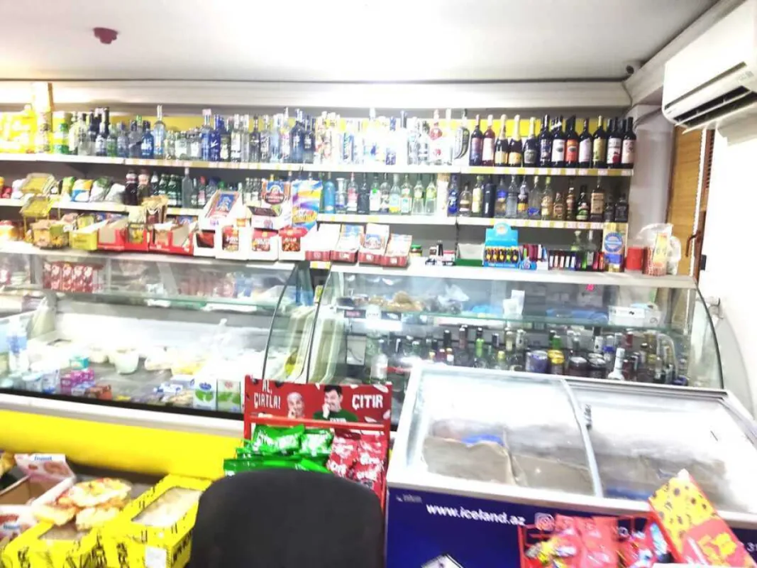 Satılır obyekt 65 m²