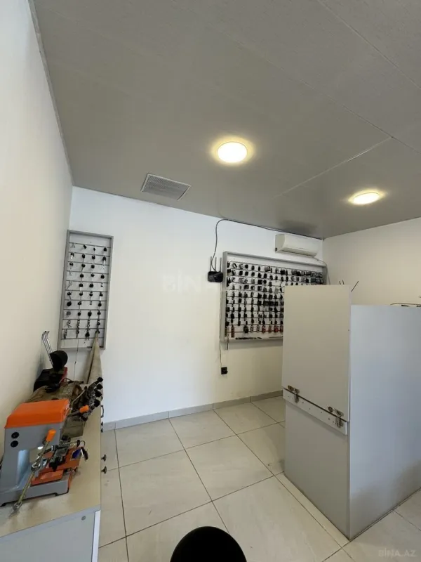 Satılır obyekt 32 m²