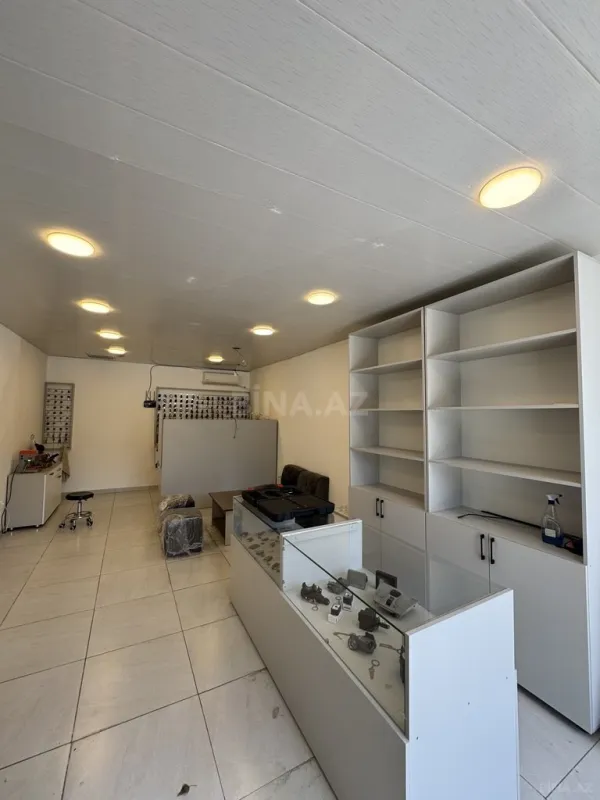 Satılır obyekt 32 m²