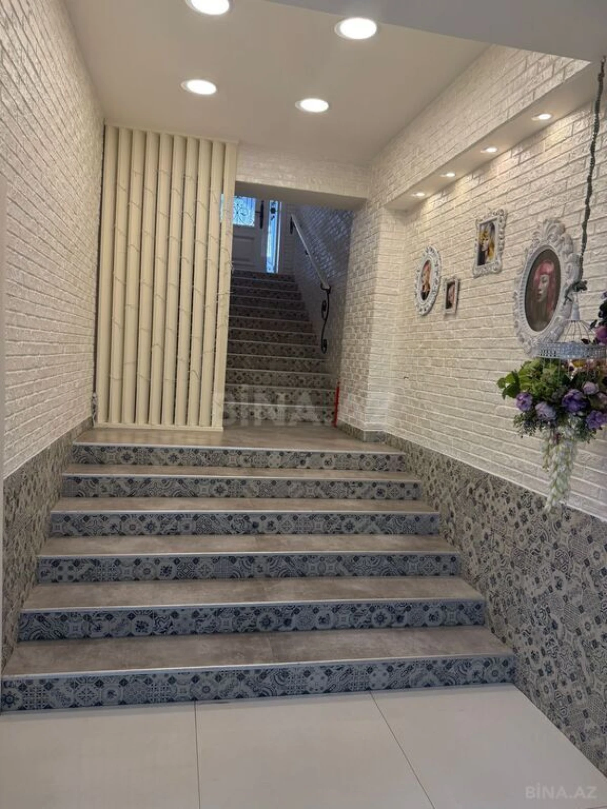 Satılır obyekt 200 m²