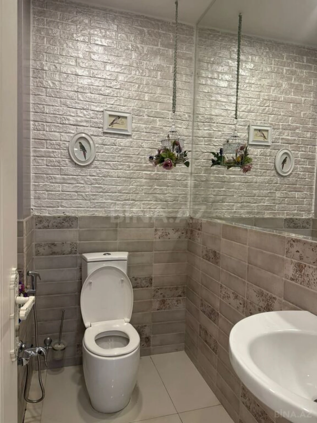 Satılır obyekt 200 m²