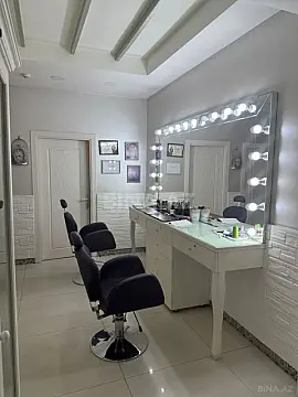 Satılır obyekt 200 m²