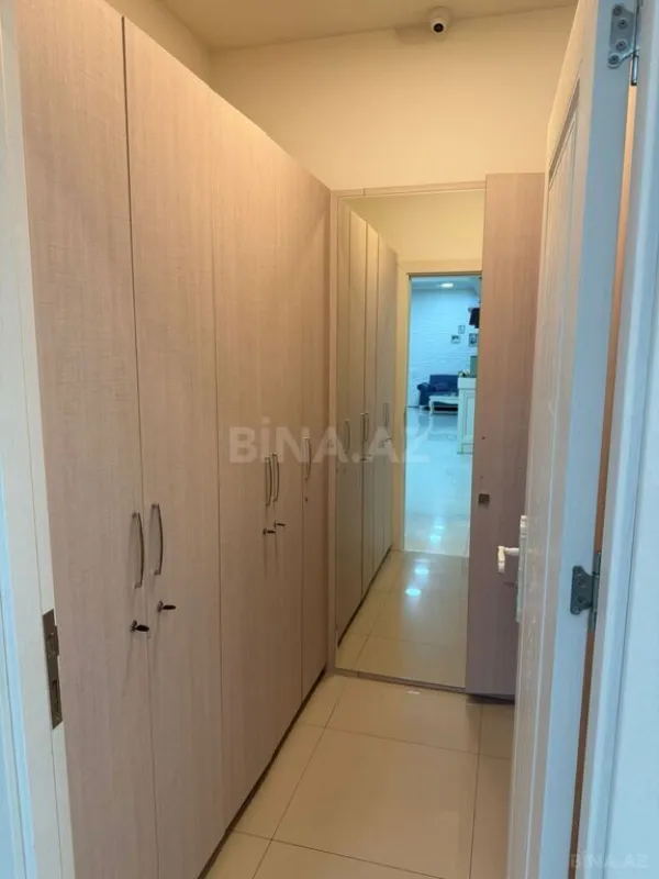 Satılır obyekt 200 m²