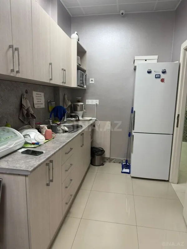 Satılır obyekt 200 m²