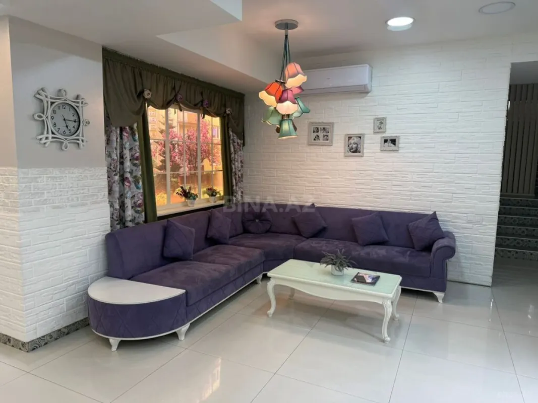 Satılır obyekt 200 m²