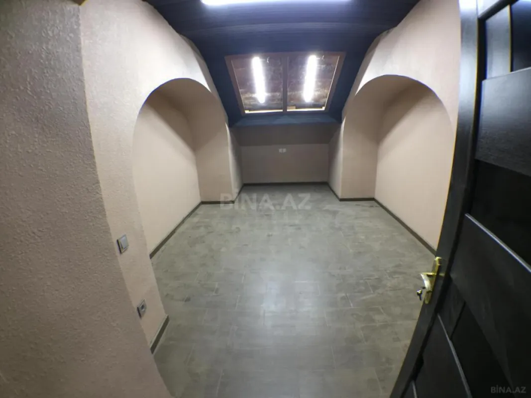 Satılır obyekt 200 m²