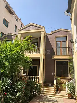 Satılır 12 otaqlı həyət evi 1000 m² — Bakı, Badamdar 12 otaq 1000.00 m²