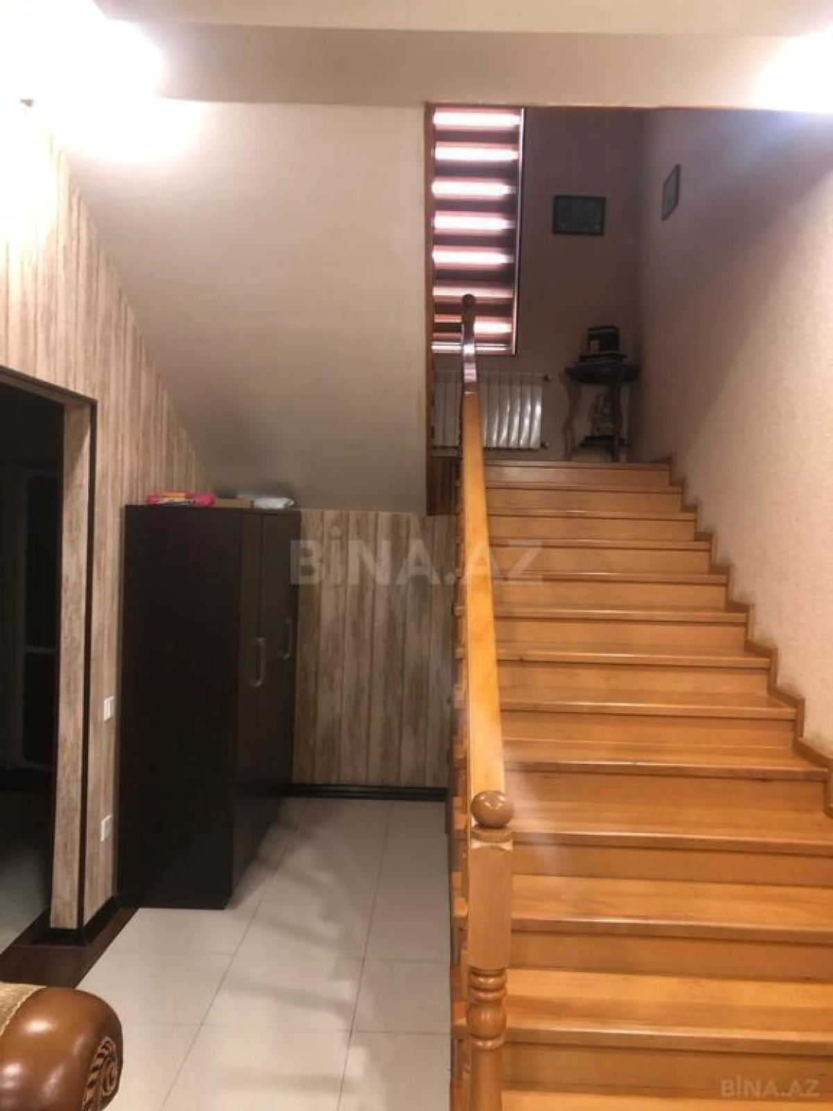 Satılır 12 otaqlı həyət evi 1000 m²