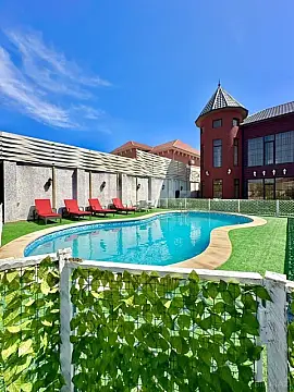 Satılır 6 otaqlı həyət evi 450 m²