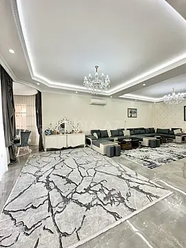 Satılır 6 otaqlı həyət evi 450 m²