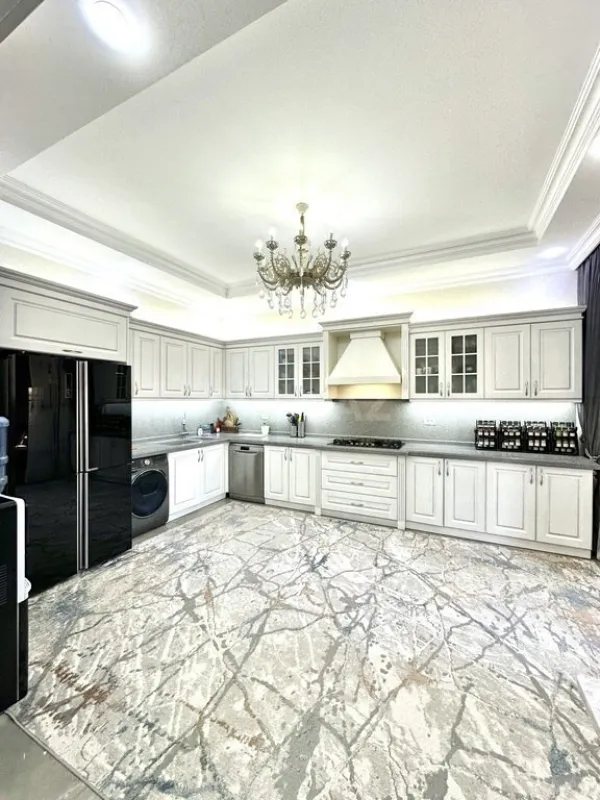 Satılır 6 otaqlı həyət evi 450 m²