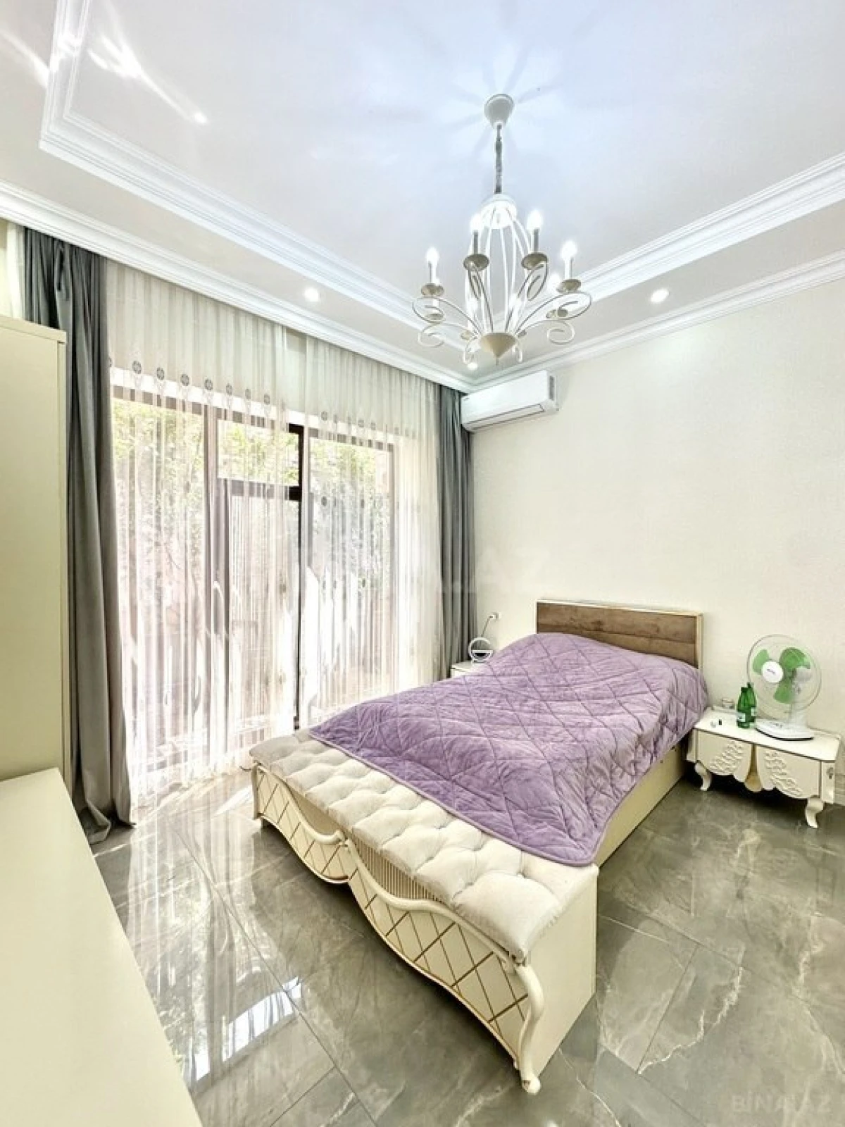 Satılır 6 otaqlı həyət evi 450 m²