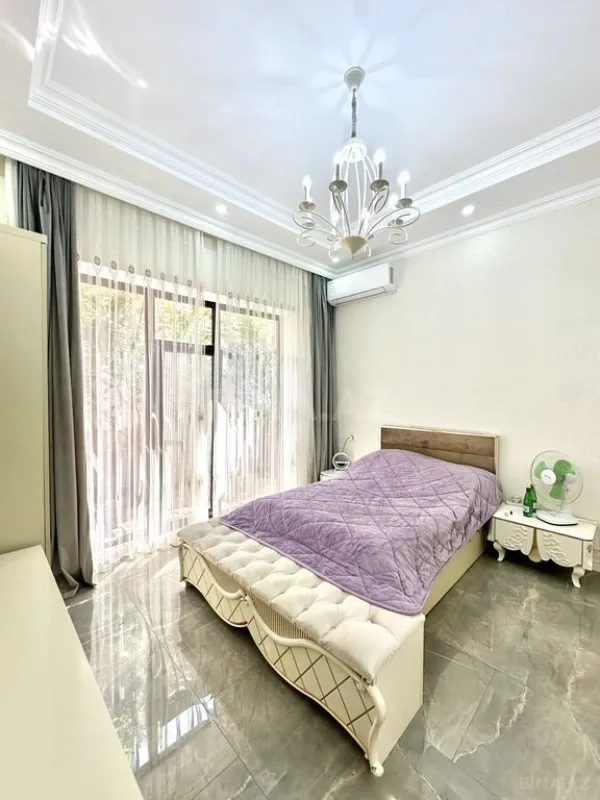 Satılır 6 otaqlı həyət evi 450 m²