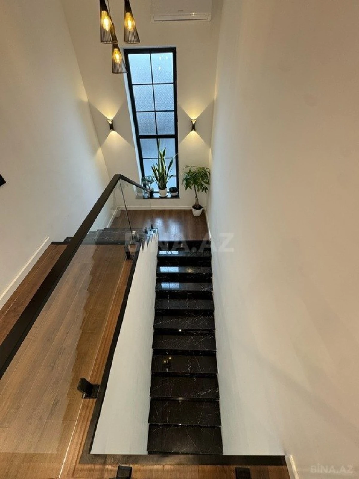 Kirayə verilir 5 otaqlı həyət evi 400 m²