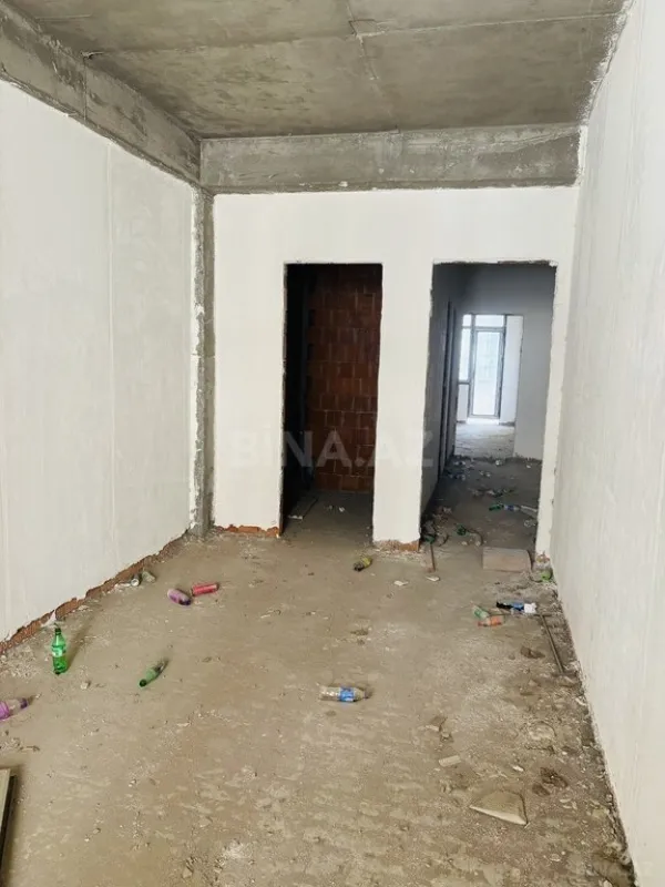 Satılır 3 otaqlı mənzil 146 m²