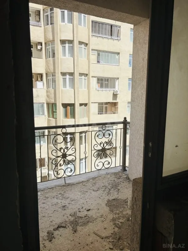 Satılır 3 otaqlı mənzil 146 m²