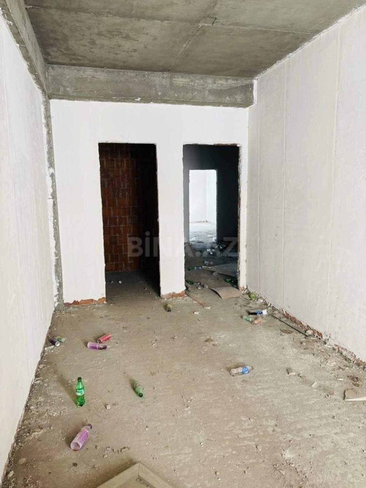 Satılır 3 otaqlı mənzil 146 m²
