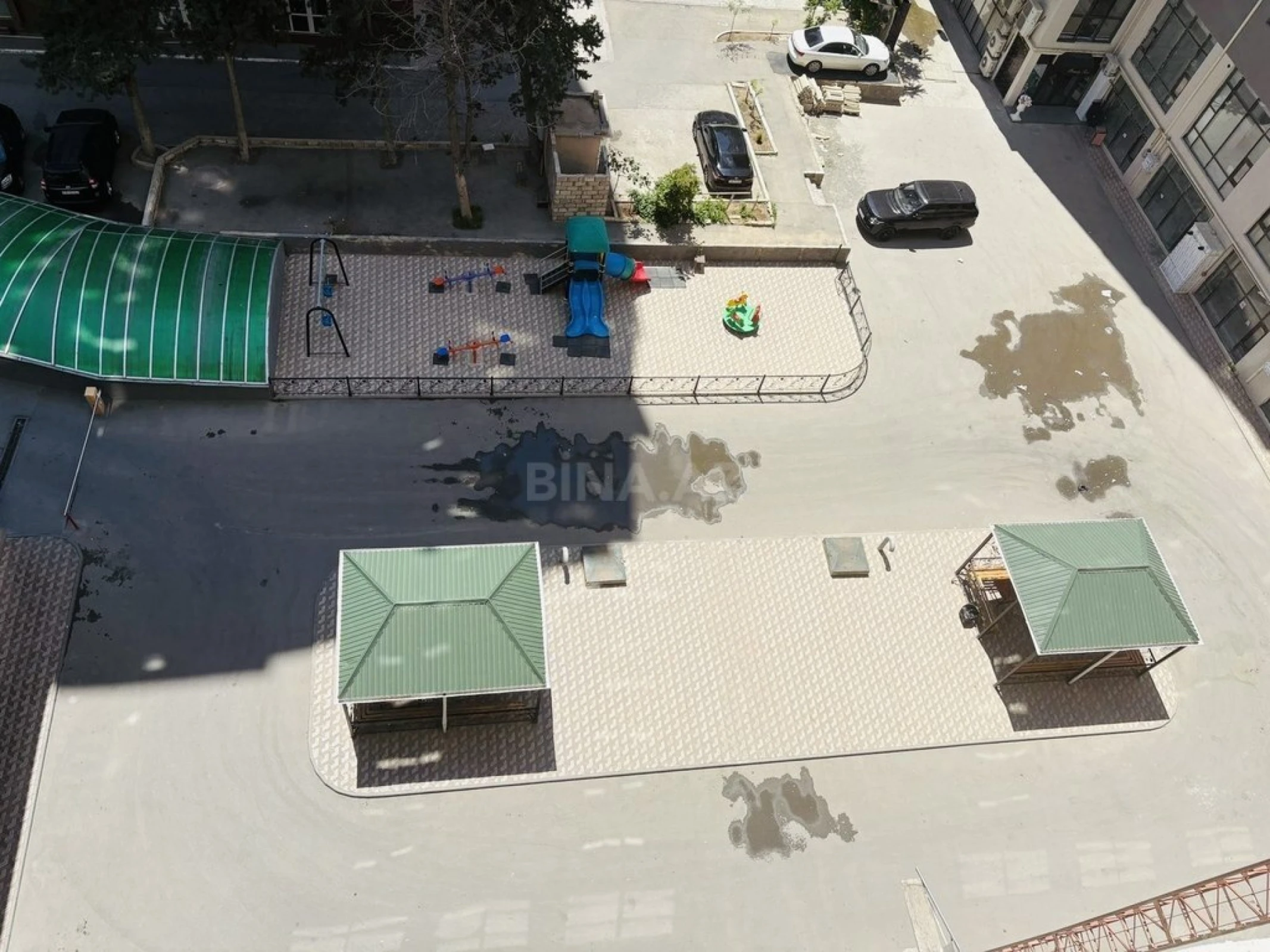 Satılır 3 otaqlı mənzil 146 m²