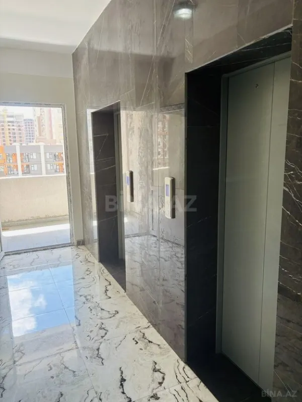 Satılır 3 otaqlı mənzil 146 m²