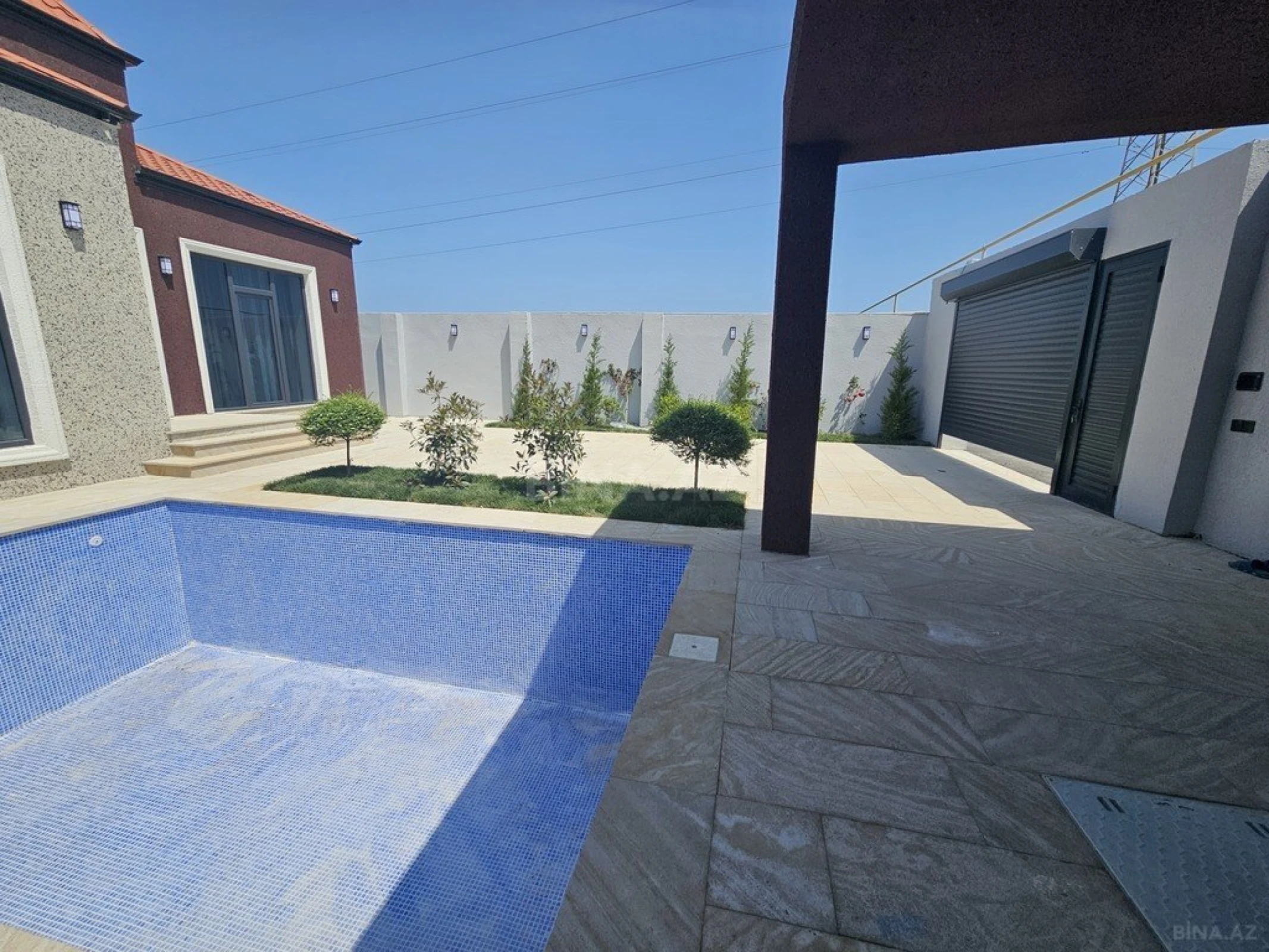 Satılır 4 otaqlı həyət evi 140 m²