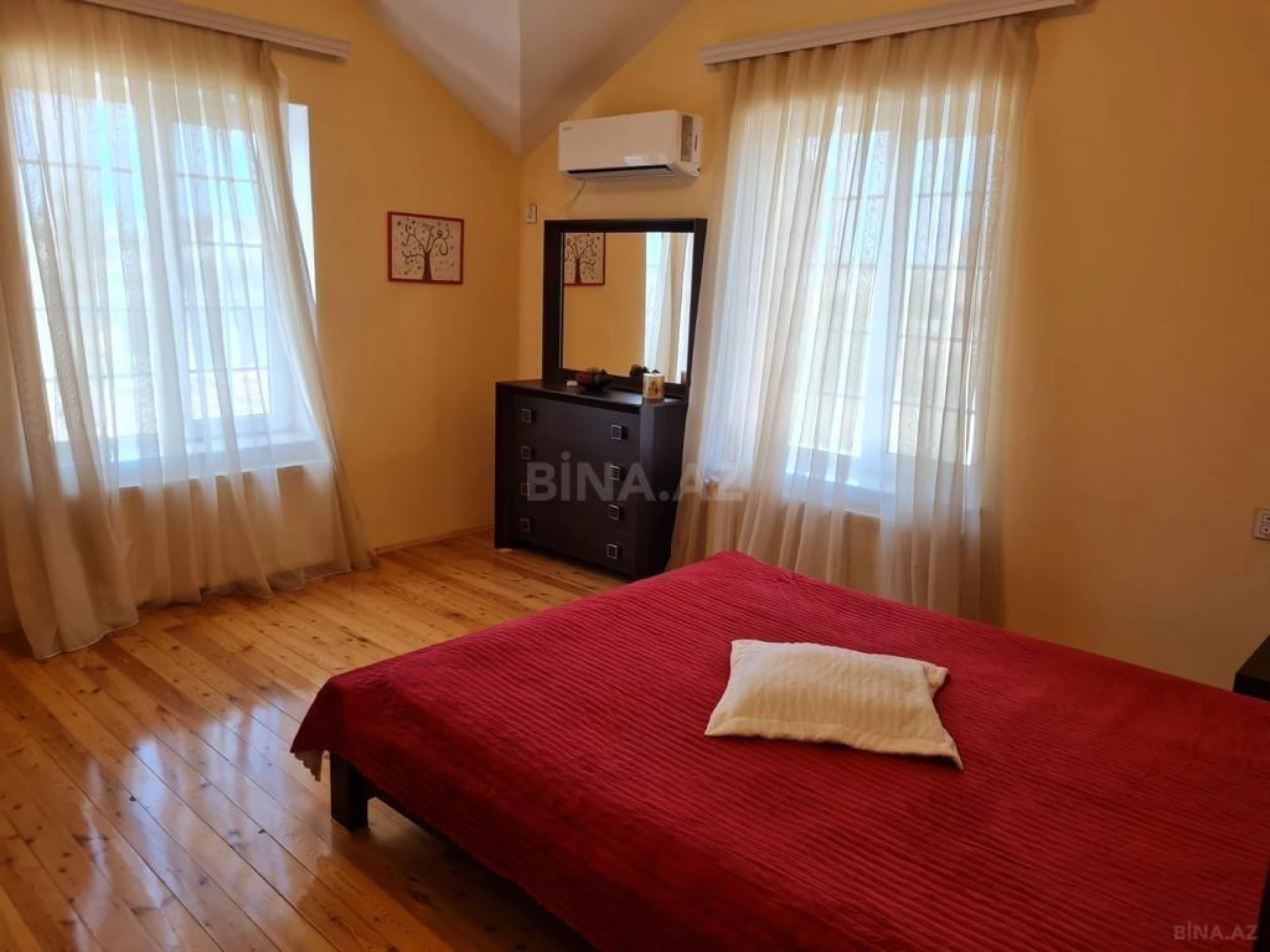 Kirayə verilir 5 otaqlı həyət evi 210 m²