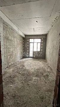 Satılır 4 otaqlı mənzil 173 m²